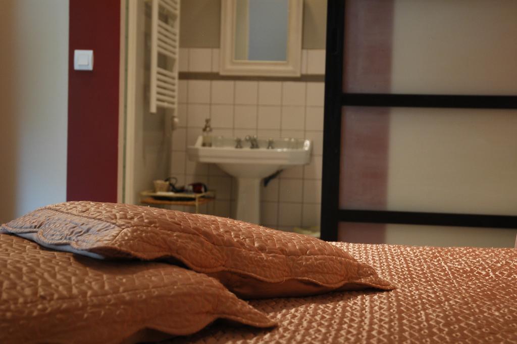 Les Pierres D'Aurele Chambres D'Hotes Saint-Georges-sur-Cher Kamer foto
